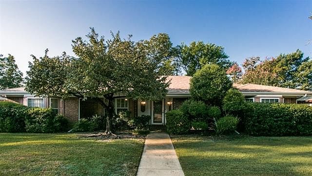 1st image of 2209 Winewood Ln