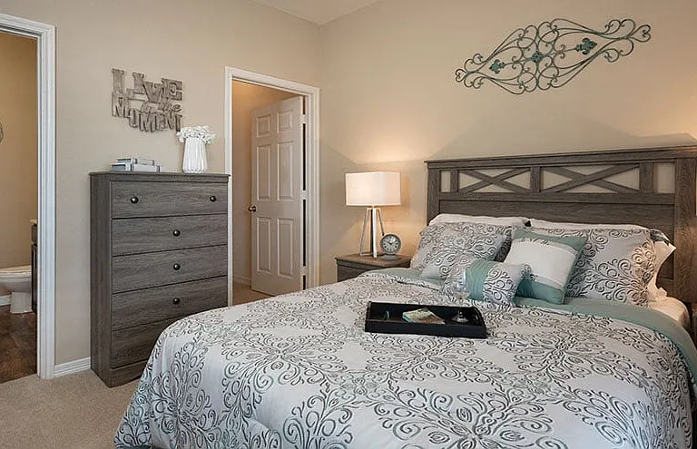 The Manor Homes of Arborwalk Apartments — Photo 9