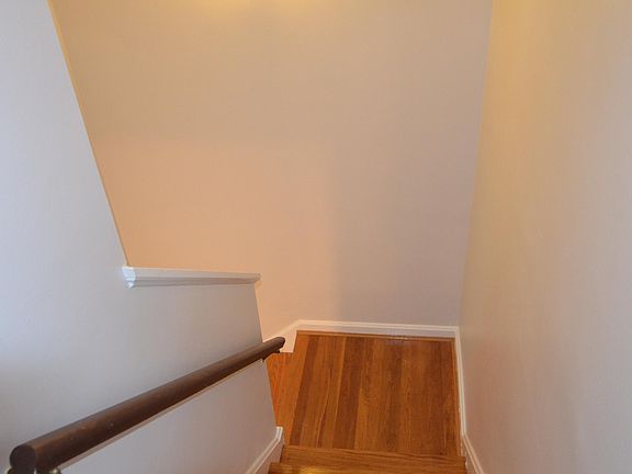 2nd image of 5971 Belmont Ave #2