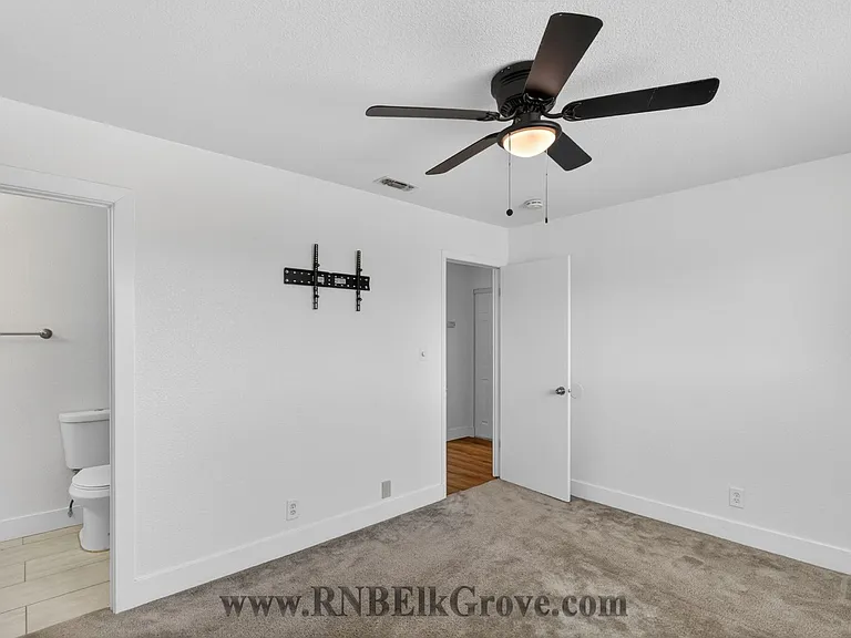 6844 Sandrock Way — Photo 31