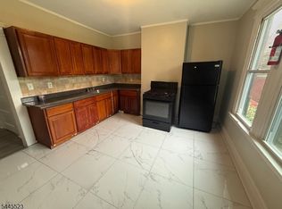 51 Hawkins St Floor 1, Newark, NJ 07105