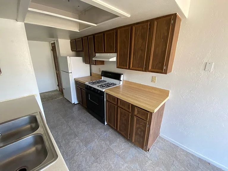 10608 Springwood Dr — Photo 8