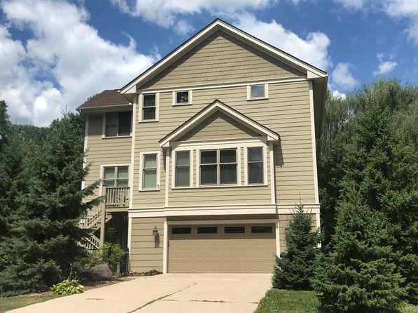 3010 Brooks Ln
