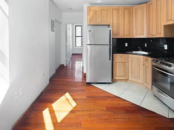 493 9th Avenue image 1 of 6