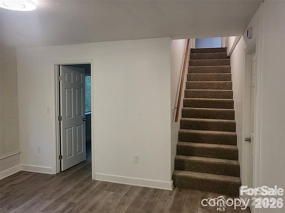 3rd image of 4731 Highlake Dr