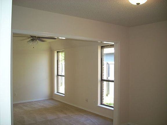 Double size Master Bedroom