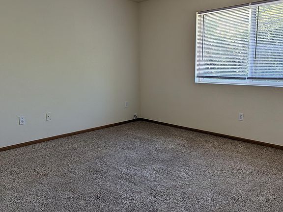 5th image of 840 Anchor Ave NW #6