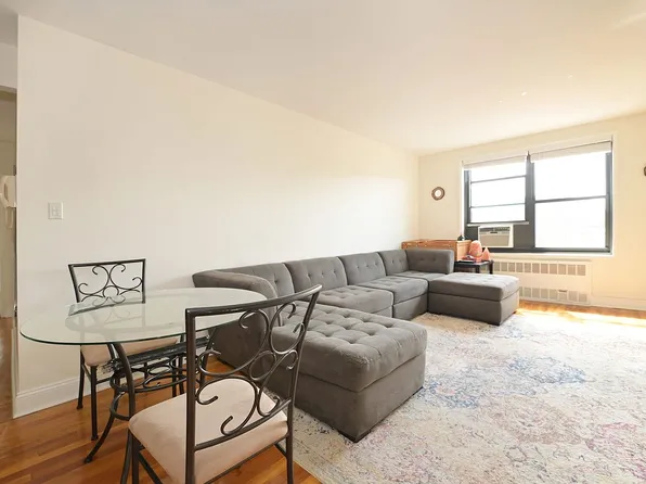 84-01 Main St #701, Jamaica, NY 11435