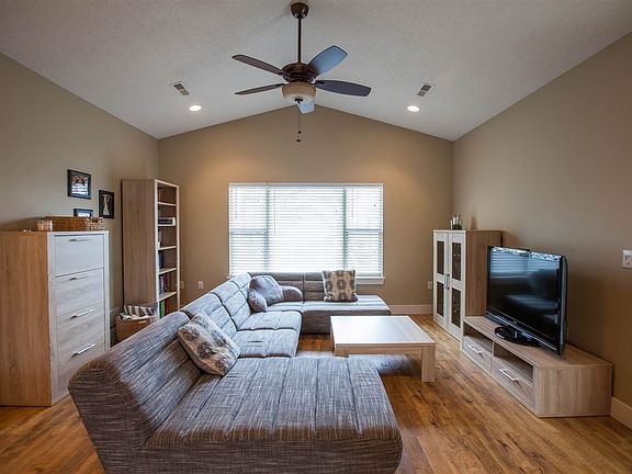 5th image of 5308 Stone Crest Dr