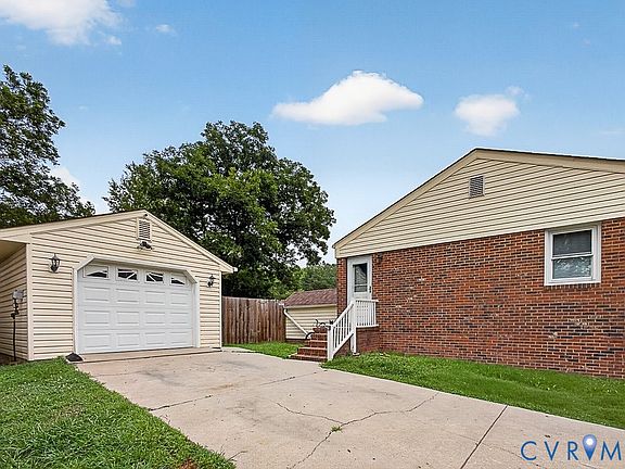 4th image of 2032 Fortview Dr