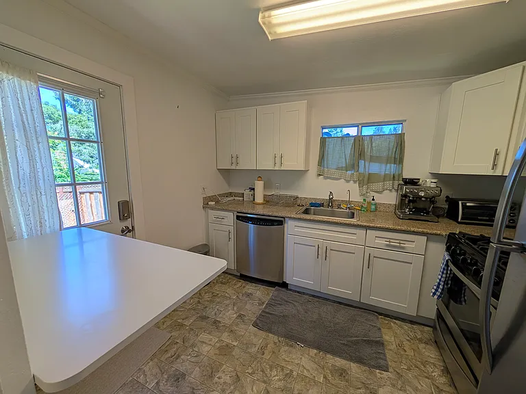 16403 Kennedy Rd — Photo 5