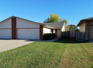 8507 E Parkmont Dr, Wichita, KS 67207