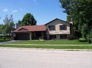 1219 Bunker St, Woodstock, IL 60098