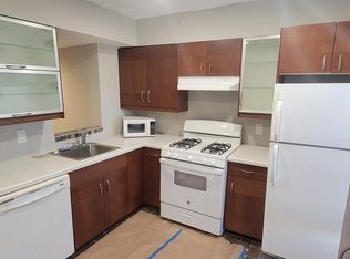 148 Gay St, Philadelphia, PA 19127