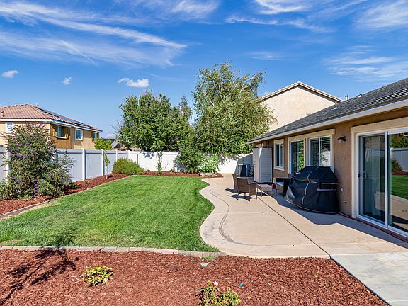 2nd image of 903 Valerie Ln
