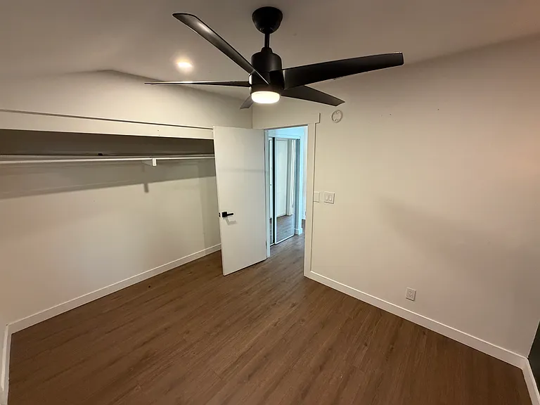 1332 Calle Crisantemo — Photo 10
