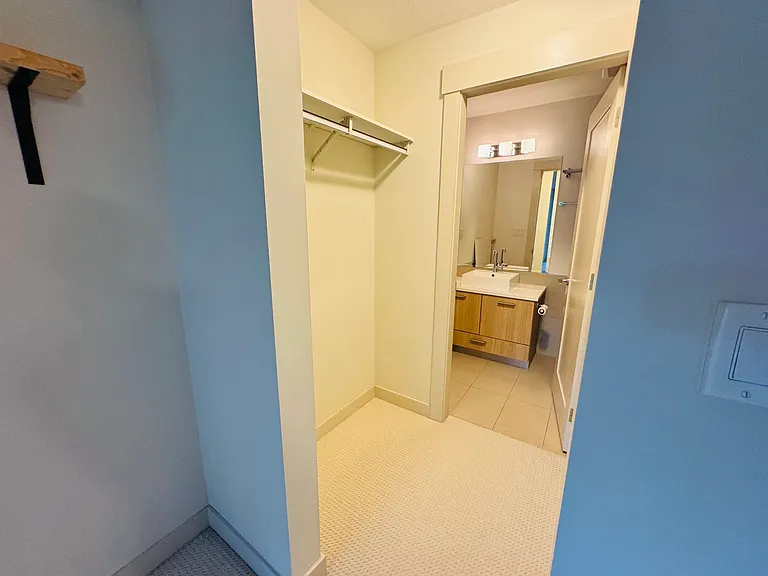 2214 Kelly Ave #308 — Photo 11