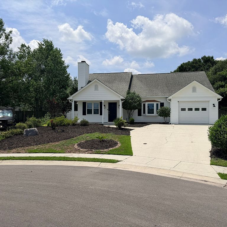 807 Mayfield Ct - Property Image