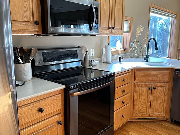 4th image of 4955 Gleneagle Ct