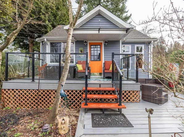 2212 Brookmount Ave, Coquitlam, BC V3J 6V5