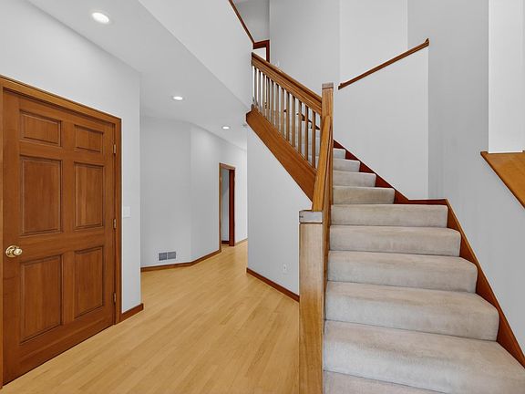 3rd image of 1052 Fox Croft Cir SW