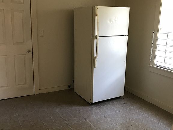 4th image of 743 Turner Ln