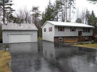 48 Annabessacook Dr, Winthrop, ME 04364