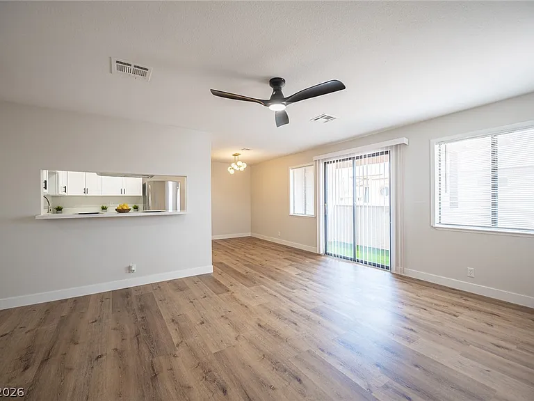 3720 Snorkel Cir #D — Photo 3