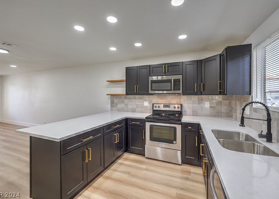 1st image of 4441 Rich Dr Unit B