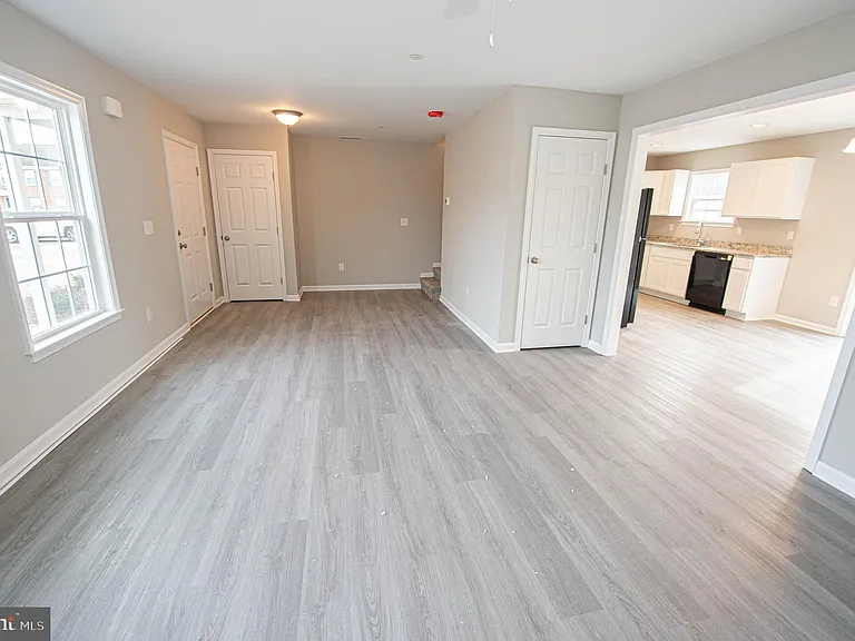 242 Morgans Ct — Photo 31