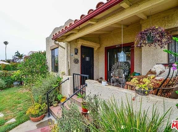 4th image of 407 S Catalina St