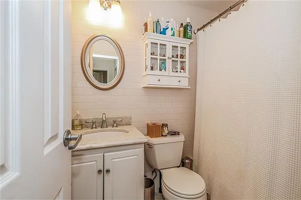 Sold by Avenue Sotheby's International Realty | media 6