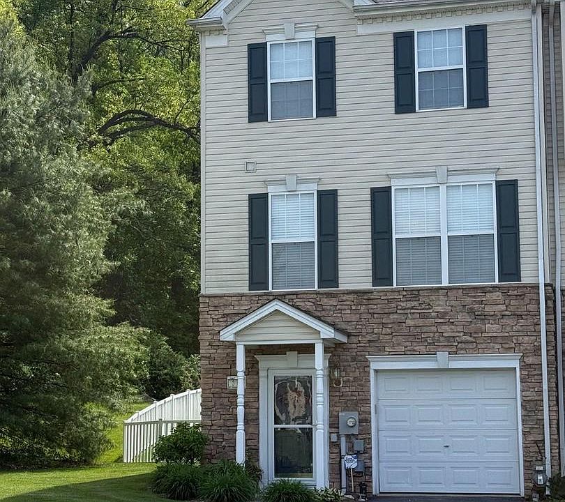1st image of 390 Bruaw Dr
