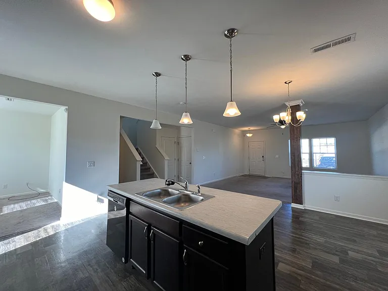 603 Falls Ln — Photo 6