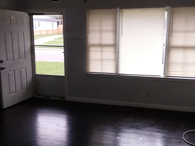 1405 Elizabeth Ln #A — Photo 10