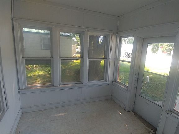 2nd image of 405 11th Ave