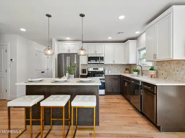 10 Cumana Street, Toms River, NJ 08757