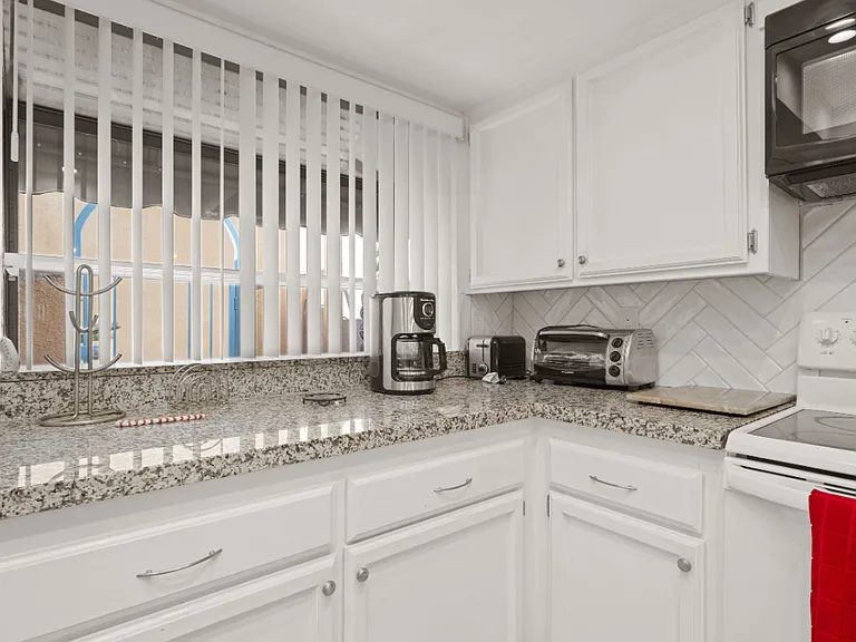 14500 Las Palmas Dr #36 — Photo 7