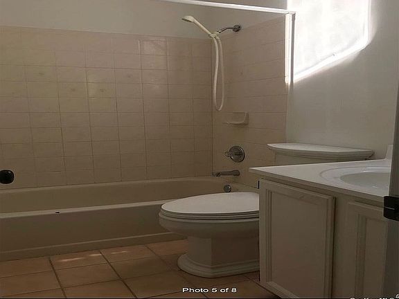 3rd image of 1014 Hawkins Ave