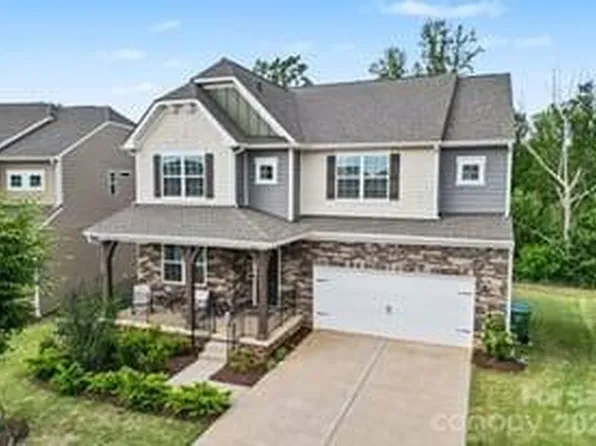 1031 Lookout Shoals Dr, Fort Mill, SC 29715