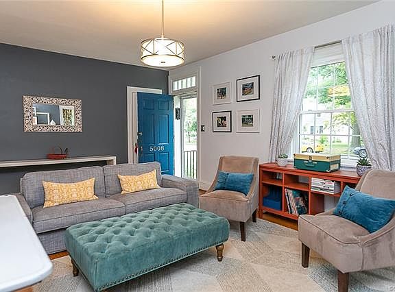 5th image of 5008 E Seminary Ave