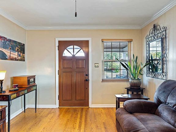 4th image of 1713 Norcol Ln