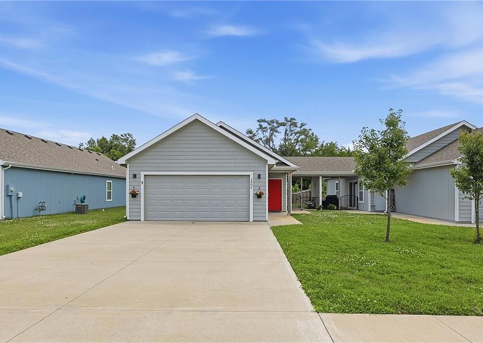 1st image of 1304 E Joles Dr