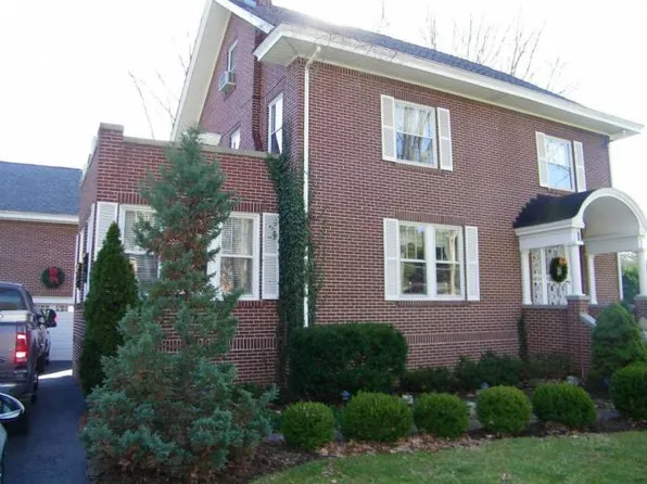 612 Oakhurst Ave, Bluefield, WV 24701