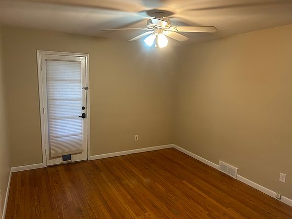 3rd image of 324 Catalpa Dr