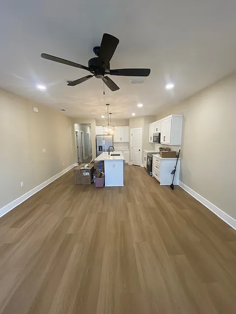 3 bed, 1400 sqft, $1,850 — Photo 3