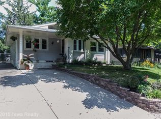 3827 Carpenter Ave, Des Moines, IA 50311