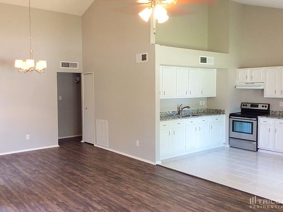 2nd image of 4144 Pepperbush Dr