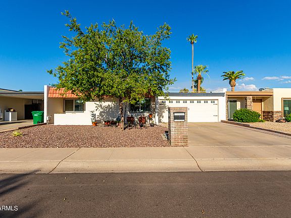 4th image of 251 BAHIA Lane W