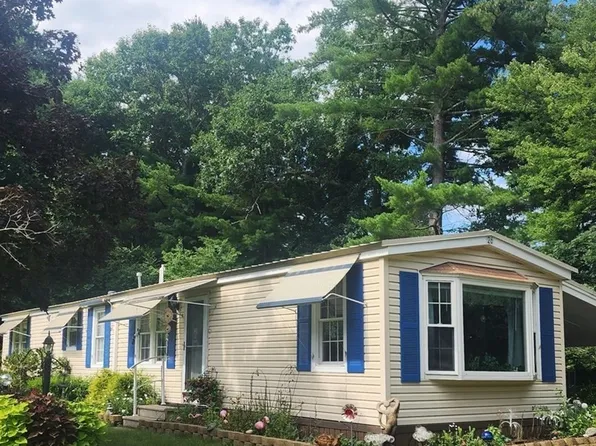 281 Chauncey Walker St #A-26, Belchertown, MA 01007